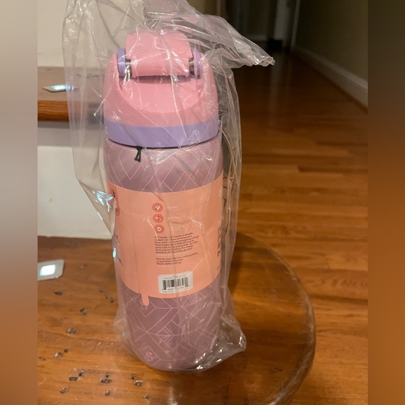 Owala Wicked 32oz FreeSip Bottle - Glinda Limited Edition, NWT - Picture 8 of 9